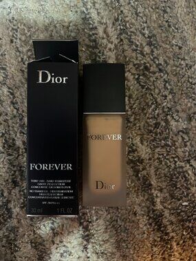 Dior 2WO Forever Matte Foundation - New in Box